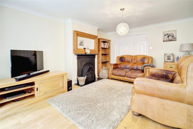 Crooked Hays Close, Hampshire photo 2