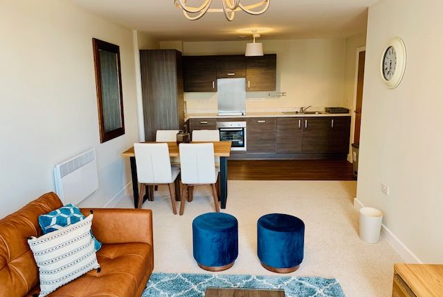 Apt 532, Salford photo 3