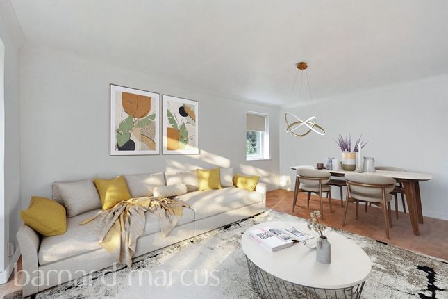 2-bed flat on 7, Monks Court, Monks Walk, Reigate, £300,000