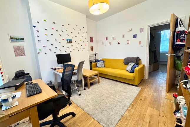 193 St. Pancras Way, London photo 2