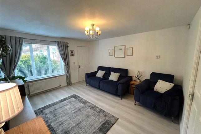 33, White Rose Avenue, Nottinghamshire photo 3