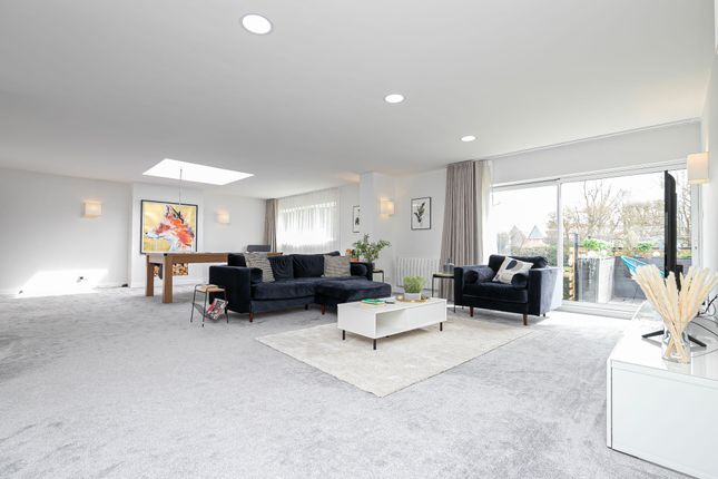 Flat for sale in Tidys Lane, Epping