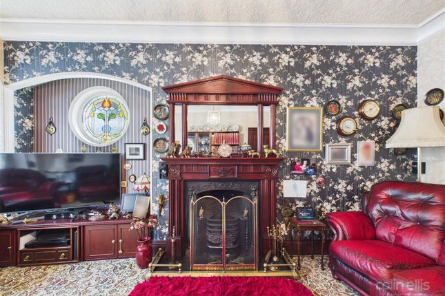 64, Scalby Road, Scarborough photo 3