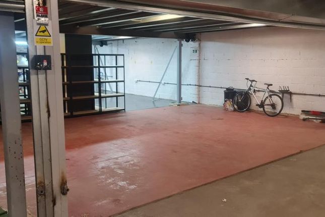 Warehouse to let in Rippleside Commercial Estate, Renwick Road, Barking