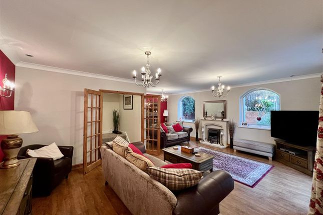 2, Deri Road, Ammanford photo 2