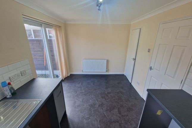 37, Riverside Road, Radcliffe, Manchester photo 5