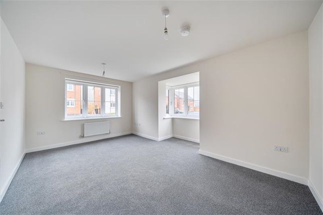 34, Sylvester Crescent, Costhorpe, Worksop photo 4