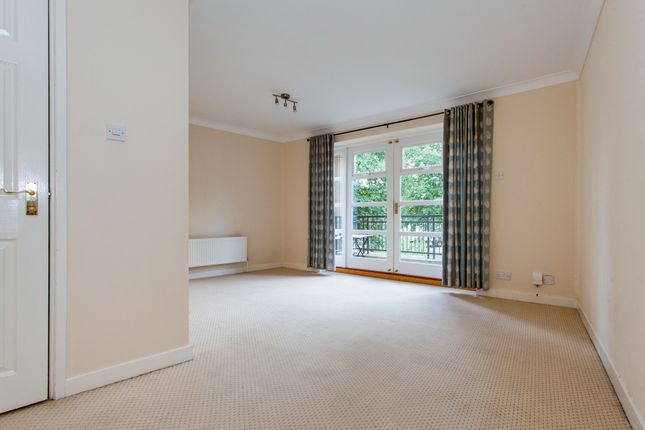 Thumbnail Terraced house to rent in The Crescent, Cambridge