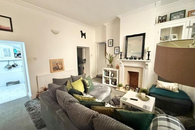 Flat 8, 45 Marine Parade, East Sussex photo 2