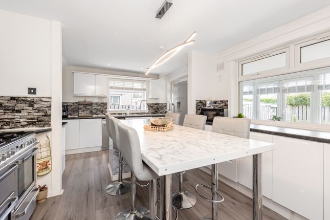 11, Saint Kentigern Road, Penicuik photo 4