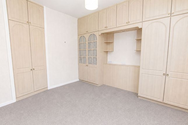 180 Hollins Road, Todmorden photo 4