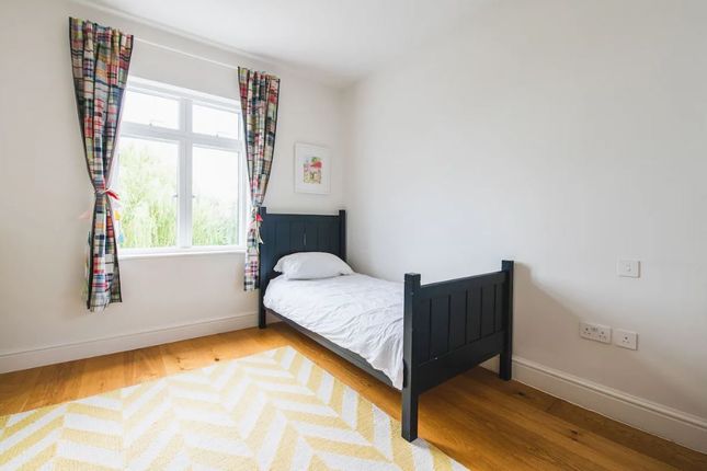 Semi-detached house to rent in Makepeace Avenue, Highgate