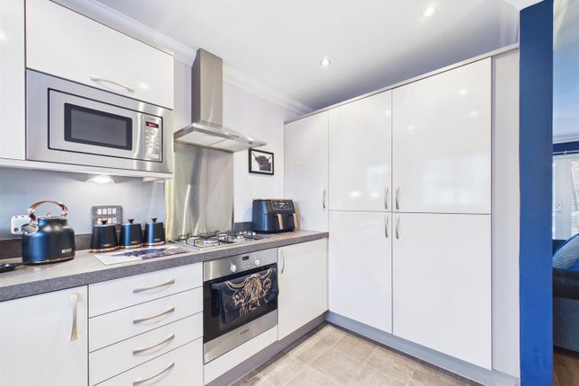 16, School Field Road, Blairgowrie photo 3