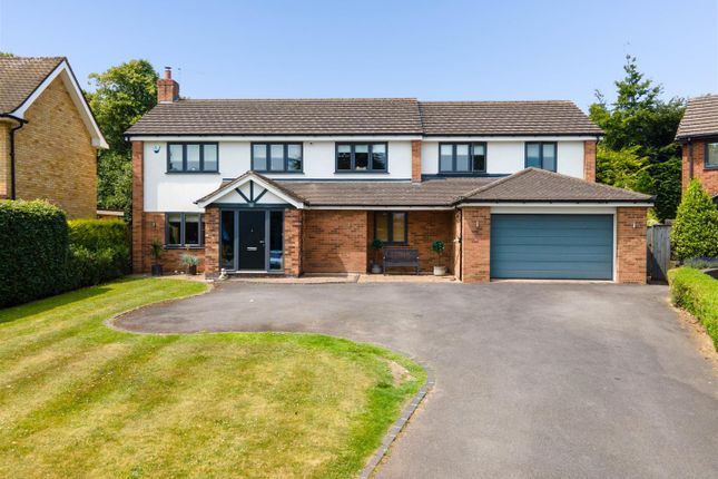 20 Oakley Wood Drive_1.Jpg