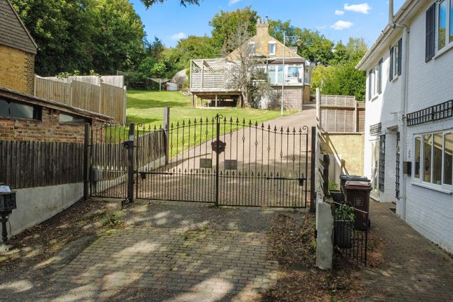 Chalgrove, Vicarage Road, Rochester photo 2