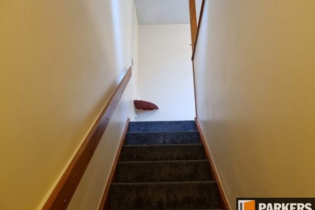 31, Durley Crescent, Ashurst Bridge photo 2