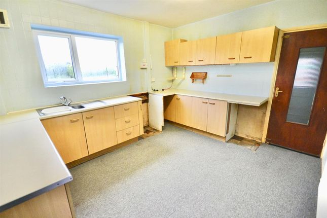 113 Alan Moss Road, Loughborough photo 5