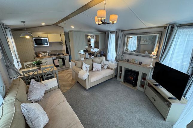 Holiday Home, Atlas Debonair, Coast Road, Rhyl photo 3