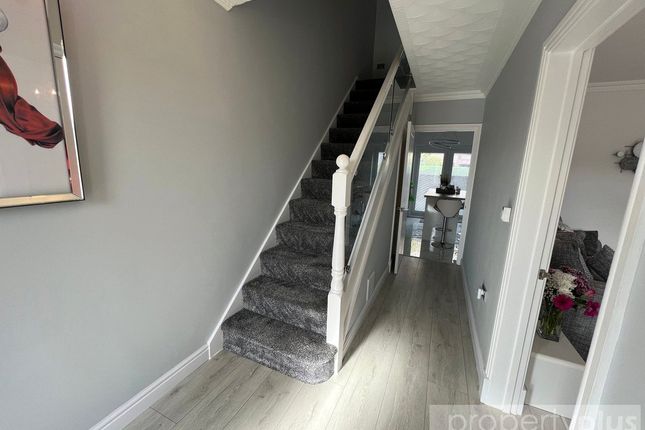 14, Gwern Heulog, Rhondda Cynnon Taff photo 5