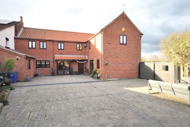 Thumbnail Link-detached house for sale in Trundle Lane, Fishlake, Doncaster