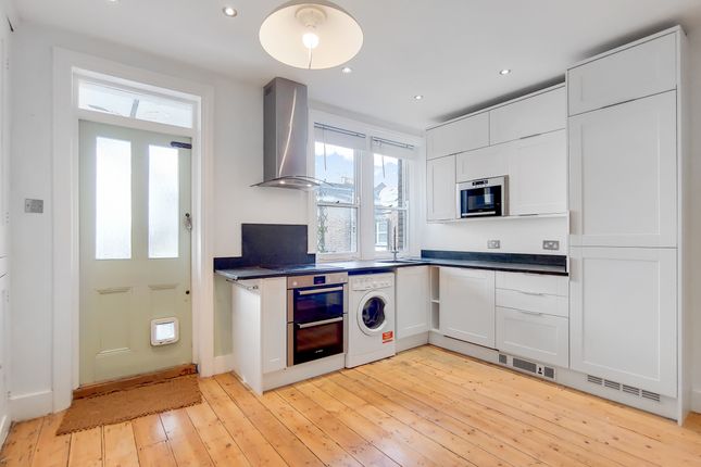 Thumbnail Flat to rent in 4 Bedroom Mansion Apartment, Streatham High Road, London