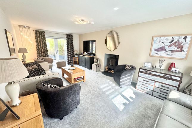 8 Silver Close, Market Drayton photo 3