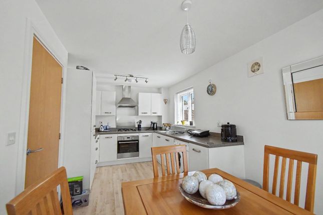 28, Broom Park, Okehampton photo 4