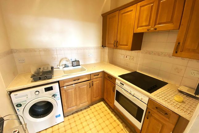 Flat 21 Madison Heights, 17-27, High Street, Hounslow photo 3