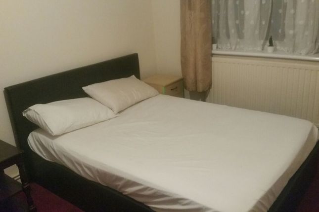 Room to rent in Green Lane, Ilford