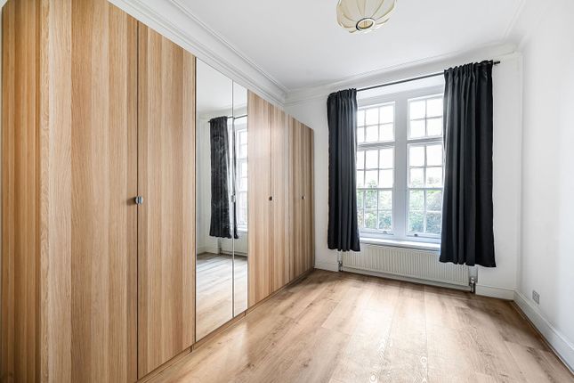 Rodney Court, Maida Vale photo 3