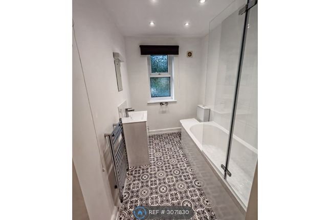 Flat, Stanley House Alexandra Road South, Manchester photo 5