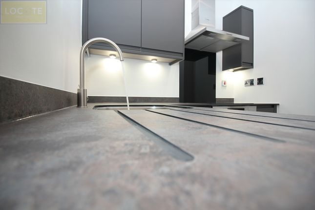 Apartment 6, Manchester photo 3