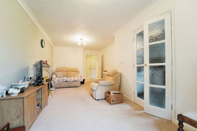 Flat for sale in Pendene Court, Wolverhampton