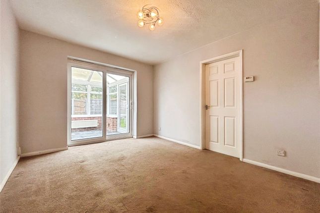46, Fallowfield, Hampshire photo 5