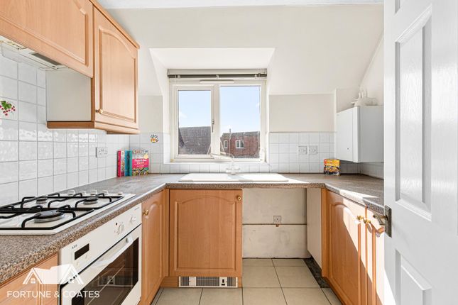 44, Aynsley Gardens, Harlow photo 4