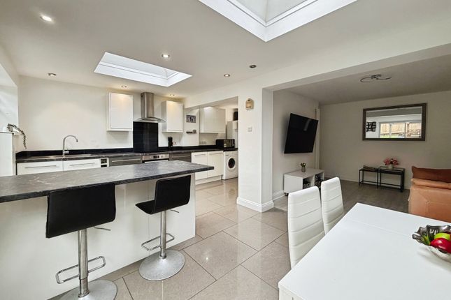 51, Gwynant Crescent, Cardiff photo 4