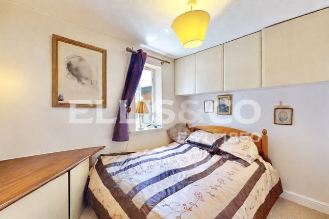 Chartwell Close, Greenford photo 4