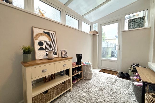 24 Merthyr Road, Neath photo 5