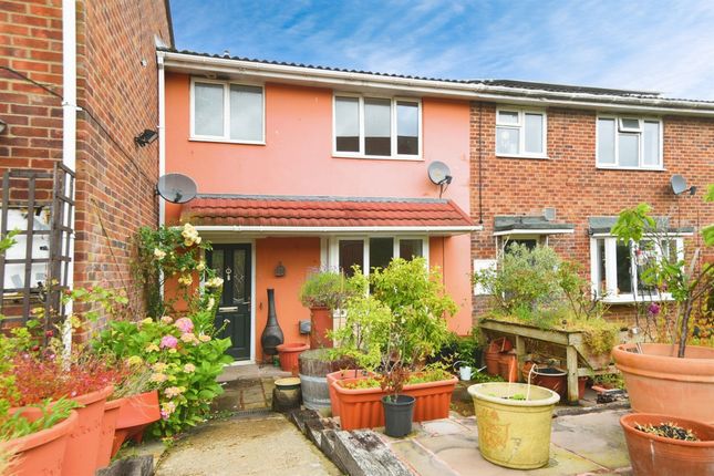 Thumbnail Terraced house for sale in Tern Close, Calne