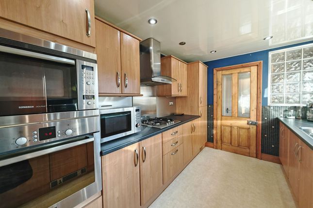 16 Woodlands Terrace, South Shields photo 3