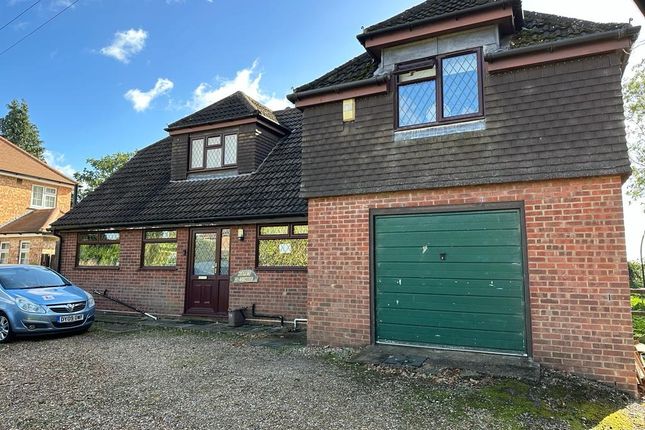 Thumbnail Detached house for sale in Putteridge Park, Luton, Hertfordshire