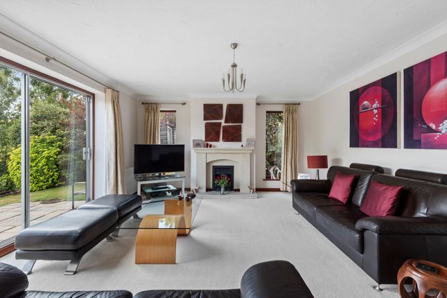 50 Willowmead Drive, Macclesfield photo 3