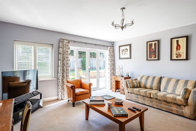 2, The Laurells, Leatherhead photo 3