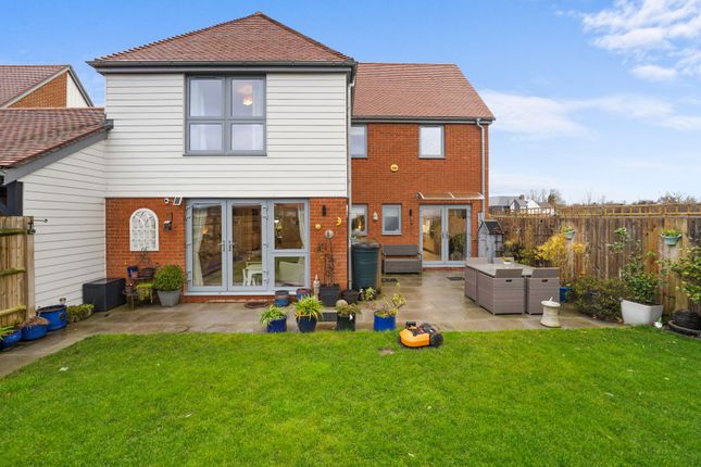 Thumbnail Detached house for sale in Teasel View, Kennington