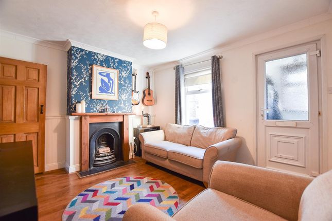 End terrace house for sale in High Street, Wouldham, Rochester