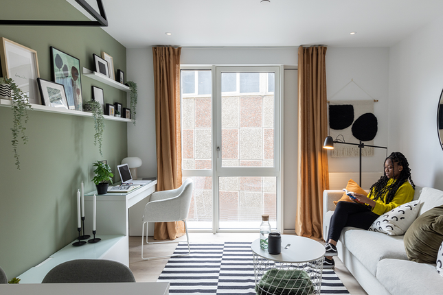 Pocket Show Home