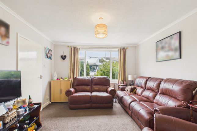 27, Lyndhurst Close, Beverley,  HU17 0QG photo 2
