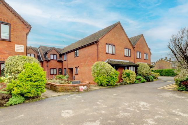 Thumbnail Flat for sale in Springfields, Hazlemere Road, Penn, High Wycombe
