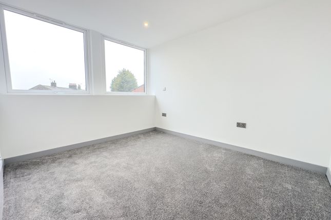 Apartment 102, Leeds photo 5