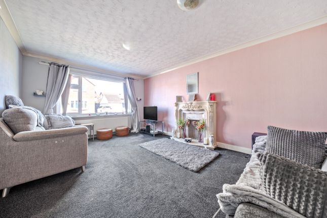 62, Cyrano Way, Grimsby photo 3